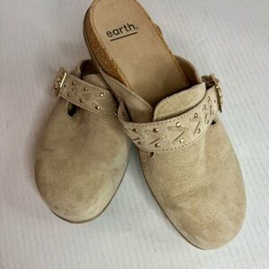 Earth Leather Beige Slip On Comfort Mules Womens Size 8